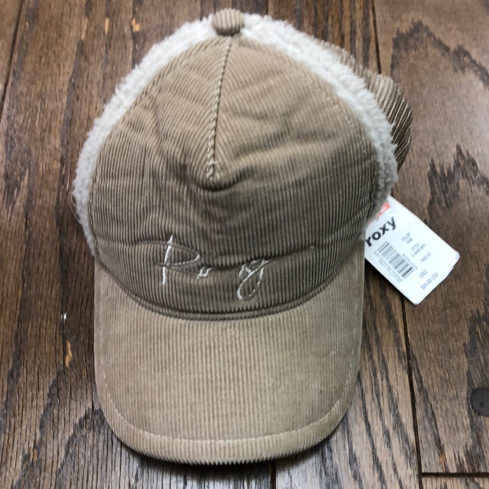 Roxy hat Sherpa inside Nwt**